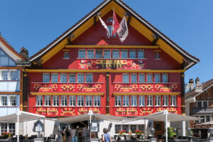 10 Hotel Säntis